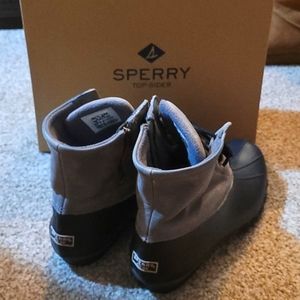 Sperry size 10 women's black and gray